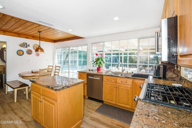 1496 Julia Ct kitchen