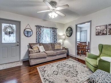 1403 Anthony St, Gainesville, TX 76240 - photo 4