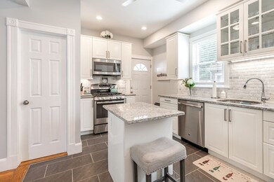 24 Wheatland St, Somerville, MA 02145 - photo 2