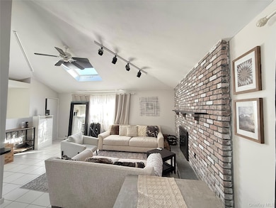 32 Suffolk Rd unit 2, Island Park, NY 11558 - photo 3