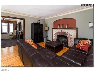 3375 Superior Park Dr, Cleveland Heights, OH 44118 - photo 5