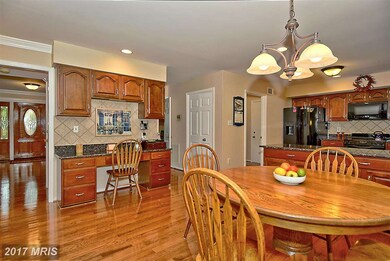 7817 Lakeland Valley Dr, Springfield, VA 22153 - photo 6