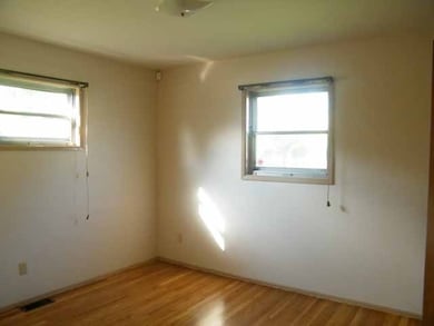 1336 Bryson Rd, Columbus, OH 43224 - photo 6