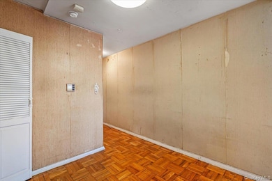 Justice Court unit 2J, Elmhurst, NY 11373 - photo 6