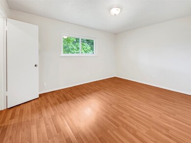 16715 Townes Rd, Friendswood, TX 77546 - photo 3