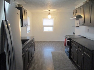 603 1st St S, Hardin, MT 59034 - photo 5