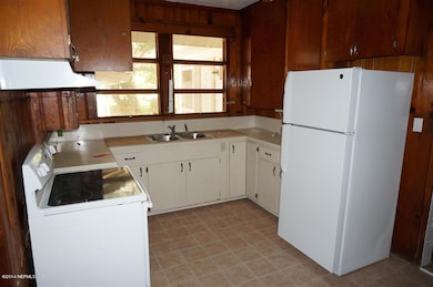 5) kitchen