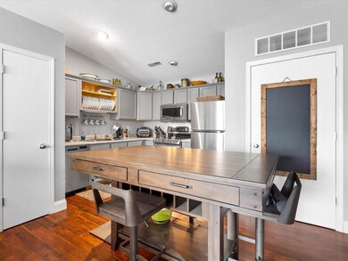 3131 Samuel Ct SW unit A12, Cedar Rapids, IA 52404 - photo 4