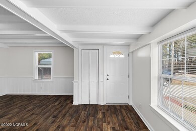 249 Lakewood Dr, Jacksonville, NC 28546 - photo 7