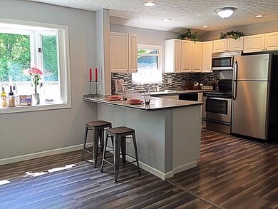 Eat-in Kitchen