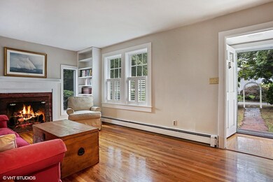 02_80LewisRoad_1_LivingRoom_MLSuse_1500x