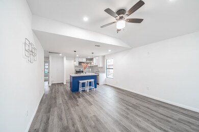 4704 Octavia St, Houston, TX 77026 - photo 4