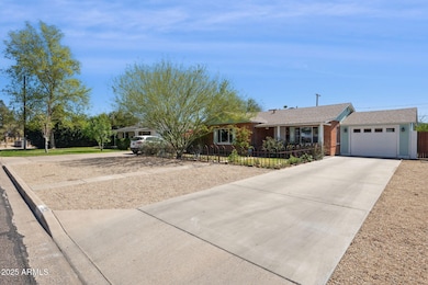 Front w/Garage