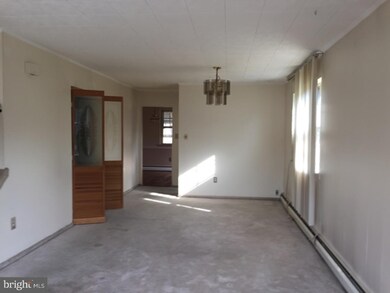 1724 Shallcross Ave, Folcroft, PA 19032 - photo 2