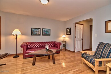 103 Pitch Pine Ln, Milford, PA 18337 - photo 7