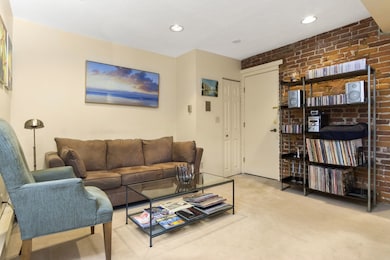 38A Charter St unit 6R, Boston, MA 02113 - photo 5