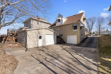 4-web-or-mls-2124 Mulberry Ave-4