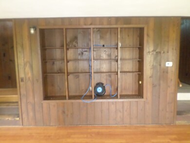 209 Spring St, Elroy, WI 53929 - photo 3