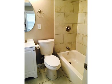 Full Bath Room in Bed Room 1