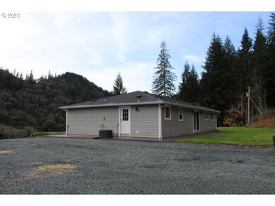 16855 Oregon 42, Myrtle Point, OR 97458 - photo 7
