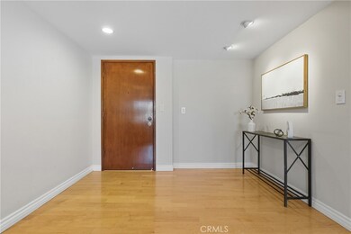14106 Dickens St unit 302, Sherman Oaks, CA 91423 - photo 4