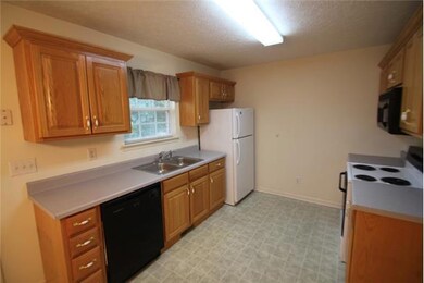 81 Fox Creek Ct, Manchester, TN 37355 - photo 6