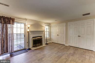 6316 Mary Todd Ct, Centreville, VA 20121 - photo 7
