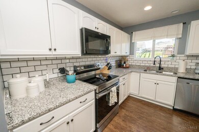 8965 Bluejay View Dr, Cleves, OH 45002 - photo 7