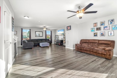 365 Shadow Wood Dr, Yorkville, IL 60560 - photo 6