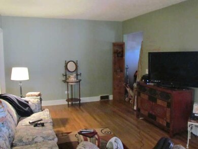 105 Carlisle Ave, Shelbyville, TN 37160 - photo 3