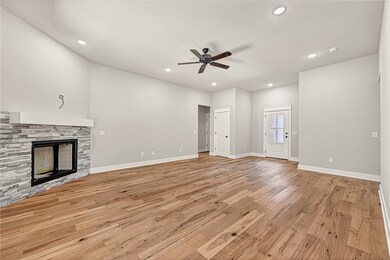 8 Drummore Dr, Bella Vista, AR 72715 - photo 3