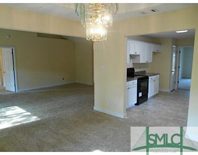 Dining Room. Open Floor Plan.