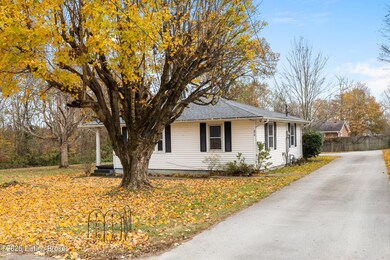 219 Mcfarland Ave, Mount Washington, KY 40047 - photo 4