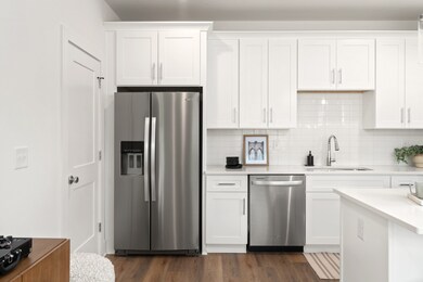 photos of similar model and not of actual home.