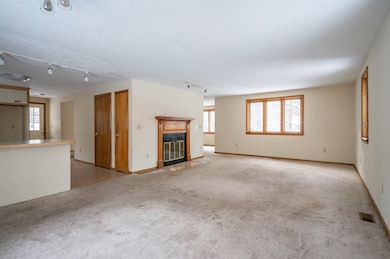 11 Norma Dr unit U30, Nashua, NH 03062 - photo 6