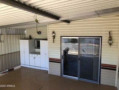 AZ ROOM ENTRY/WORK BENCH AREA
