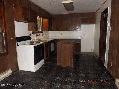 272 Bird Ln, Kunkletown, PA 18058 - photo 2