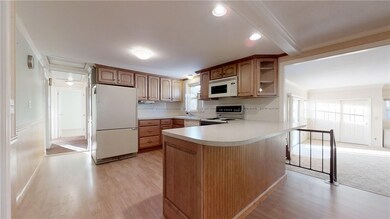 23 Yucatan Dr, Warwick, RI 02889 - photo 3