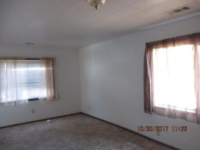 2256 Orchard Ave, Klamath Falls, OR 97601 - photo 3