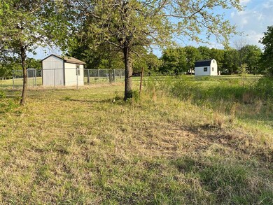 1002 County Road 4699, Boyd, TX 76023 - photo 5