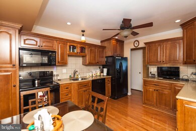 1601 Hunters Mill Ave, Fort Washington, MD 20744 - photo 2