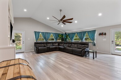 6310 County Road 435 Wickwillow, Alvin, TX 77511 - photo 7