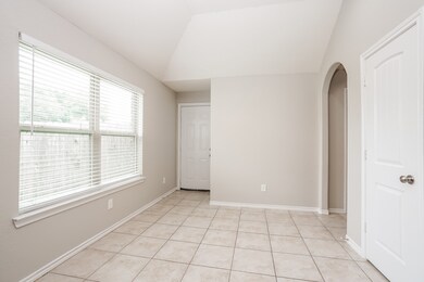 10902 Camarillo Ct, Houston, TX 77088 - photo 5