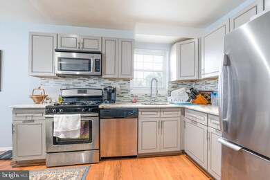 4224 Saint Denis Dr, Philadelphia, PA 19114 - photo 4