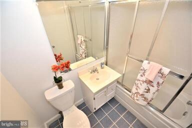 2219 Traies Ct, Alexandria, VA 22306 - photo 7