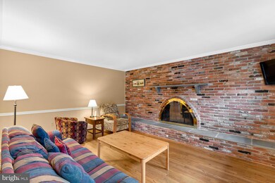 16904 Governors Way, Rockville, MD 20853 - photo 6