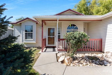 4822 Pioneer Ave, Caldwell, ID 83607 - photo 2