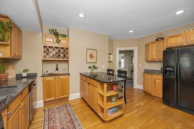 19 Chestnut St unit 1, Wakefield, MA 01880 - photo 6