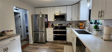 609 Pinewood Dr unit 609, Smithfield, RI 02917 - photo 6