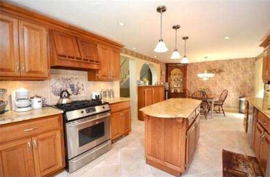 150 Dunstable Rd, North Chelmsford, MA 01863 - photo 3